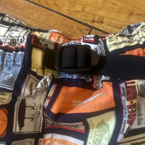 Men’s Columbia swim trunks shorts fishing theme - Picture 3 of 7